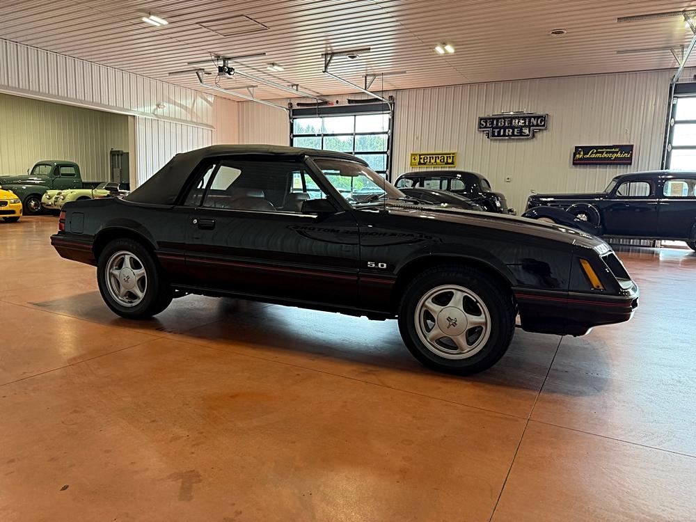 1983 Ford Mustang - Photo 9