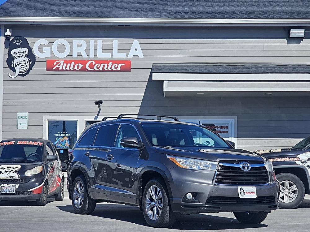 GORILLA AUTO CENTER 2014 Toyota Highlander XLE V6 | Auto dealership in ...