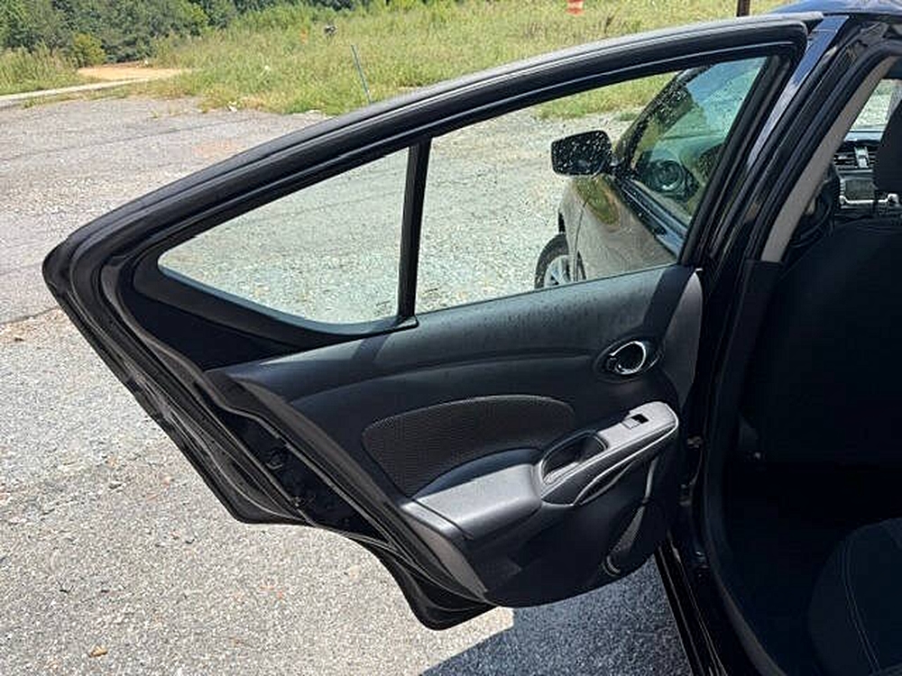 2017 Nissan Versa Sedan SV - Photo 14