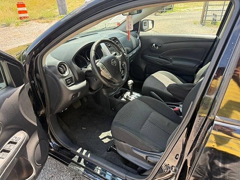 2017 Nissan Versa Sedan SV - Photo 15