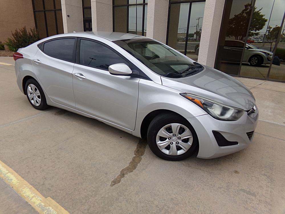 2016 Hyundai Elantra 1.8 SE M/T's photo