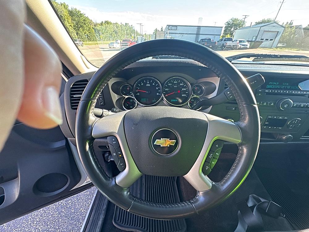 2011 Chevrolet Silverado 1500 LT - Photo 11