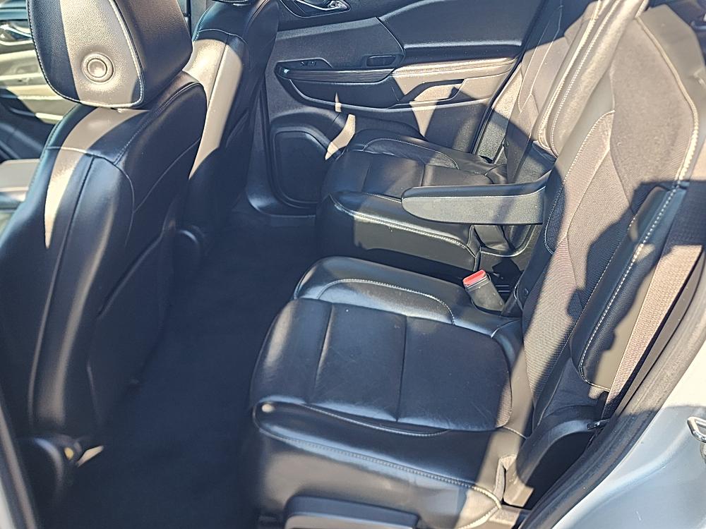 Image of 2017 GMC Acadia FWD 4dr SLT w/SLT-1