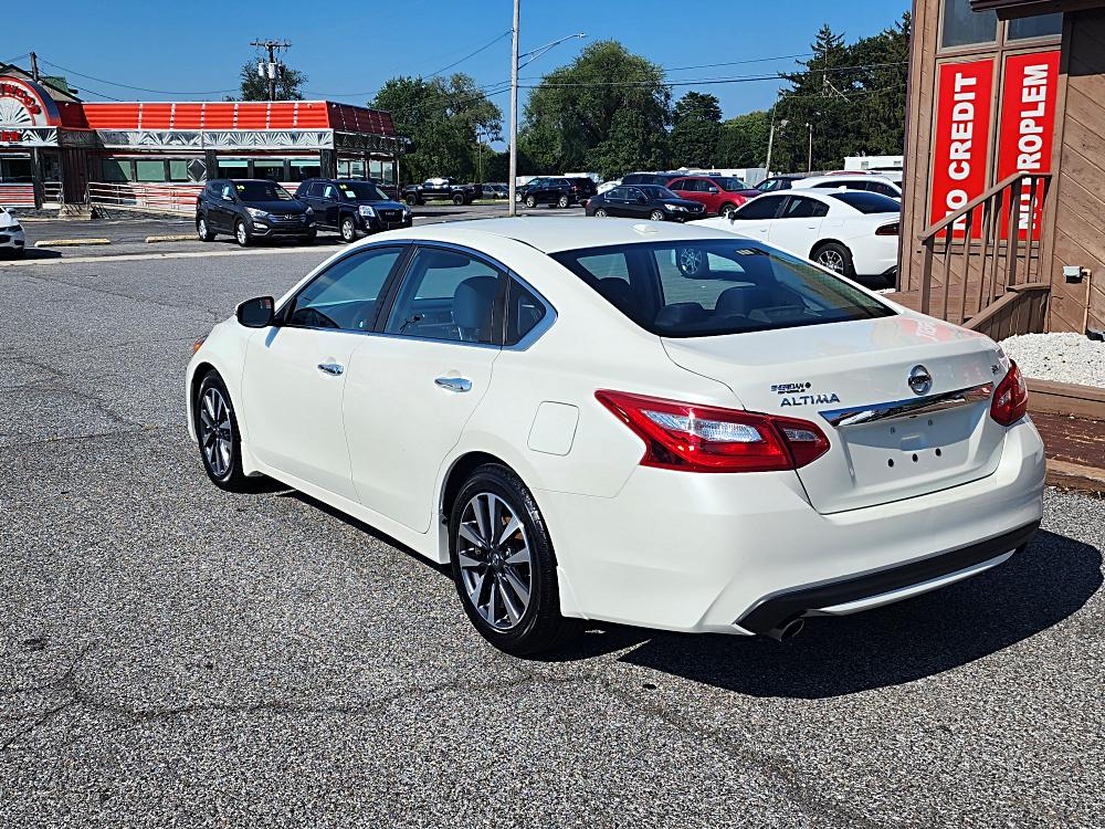Image of 2017 Nissan Altima 2.5 SV Sedan