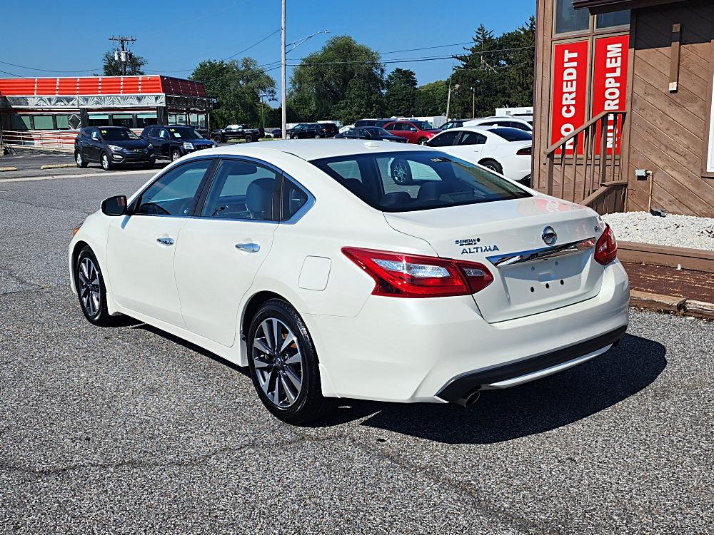 Image of 2017 Nissan Altima 2.5 SV Sedan