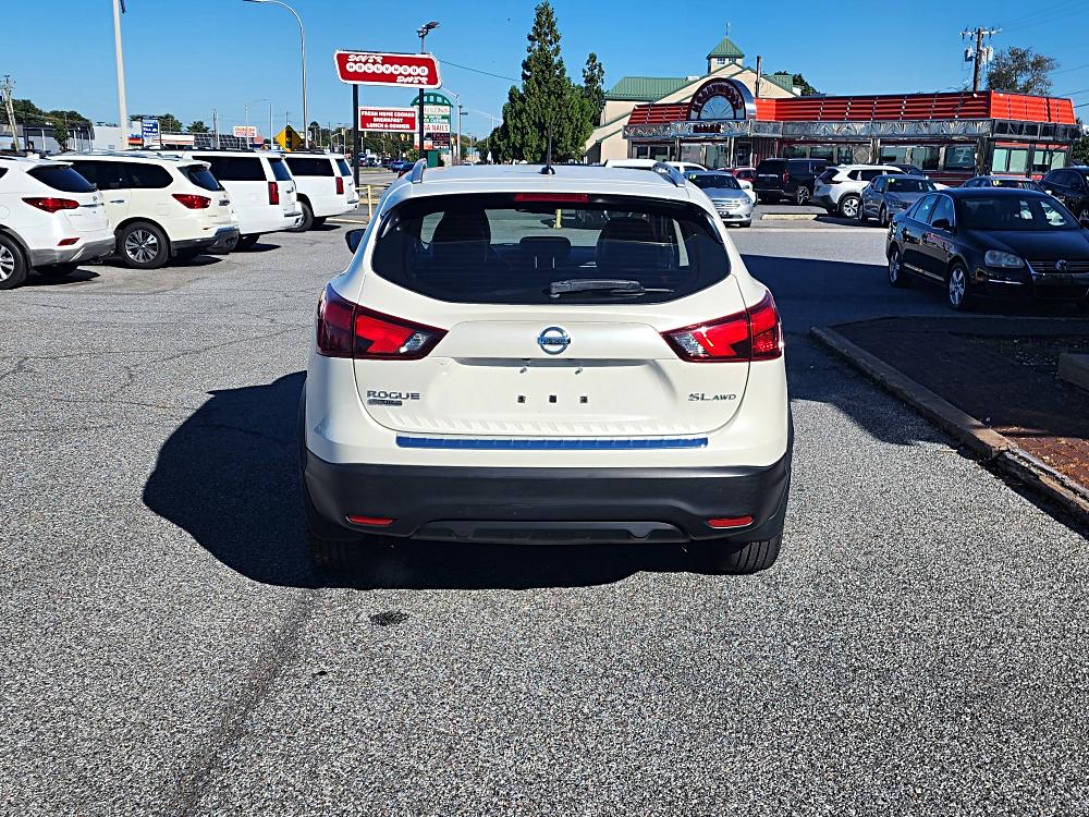 2017 Nissan Rogue Sport SL - Photo 17