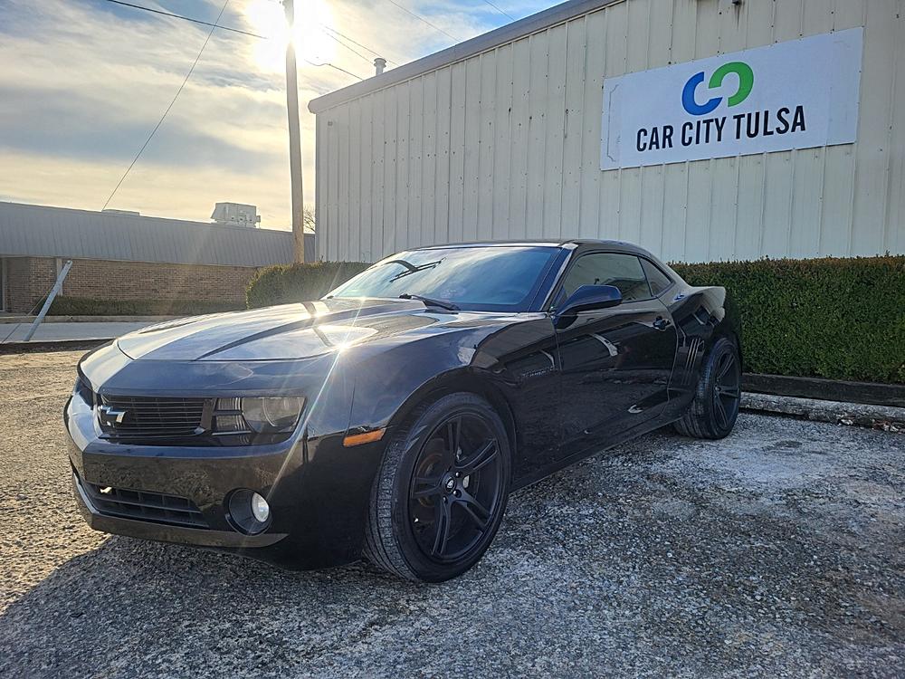 2011 Chevrolet Camaro 2dr Cpe 1LT