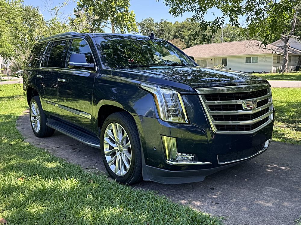 2020 Cadillac Escalade AWD Luxury's photo
