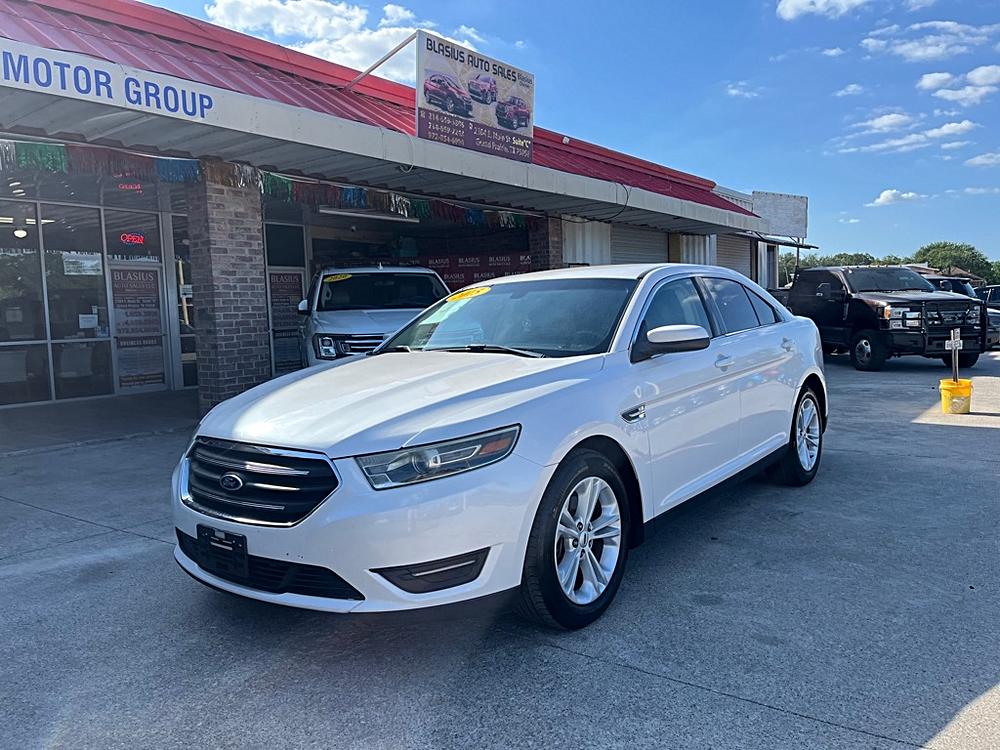 2015 Ford Taurus SEL FWD's photo