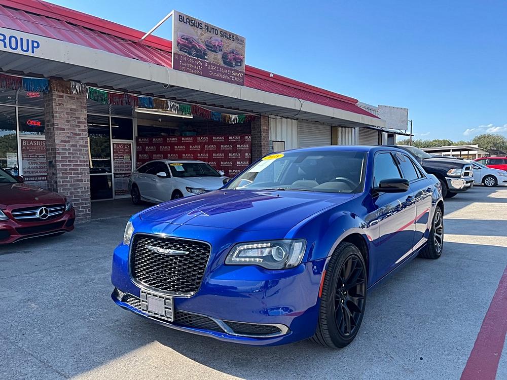 2018 Chrysler 300 Touring