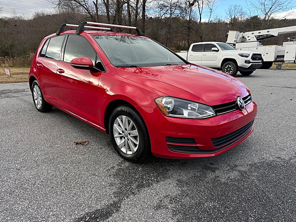 2016 Volkswagen Golf TSI S's photo