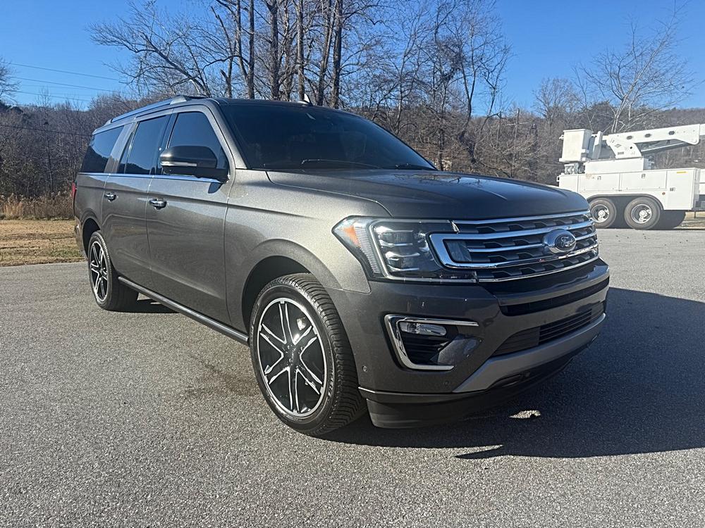 2019 Ford Expedition Limited's photo