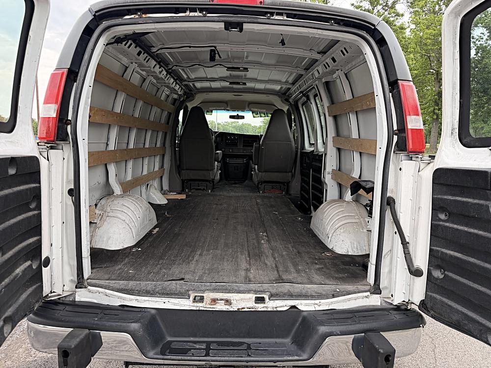 2017 GMC Savana Cargo Work Van - Photo 14