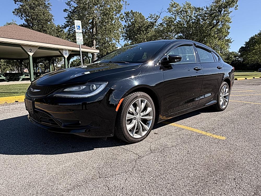 2015 Chrysler 200 S - Photo 23