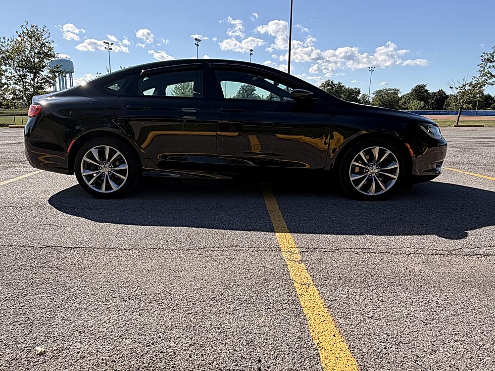 2015 Chrysler 200 S - Photo 26