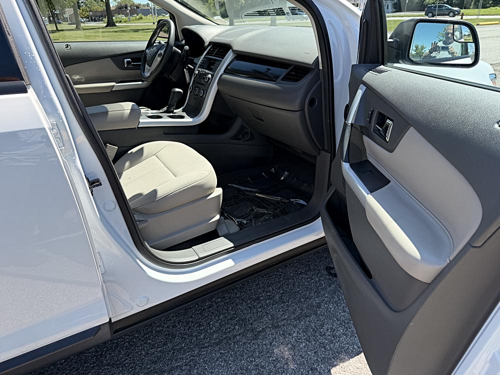 2014 Ford Edge SE - Photo 10