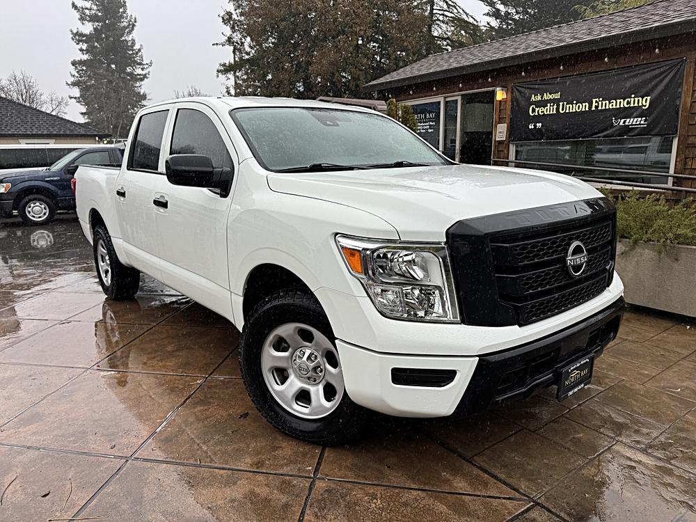 2023 Nissan Titan's photo