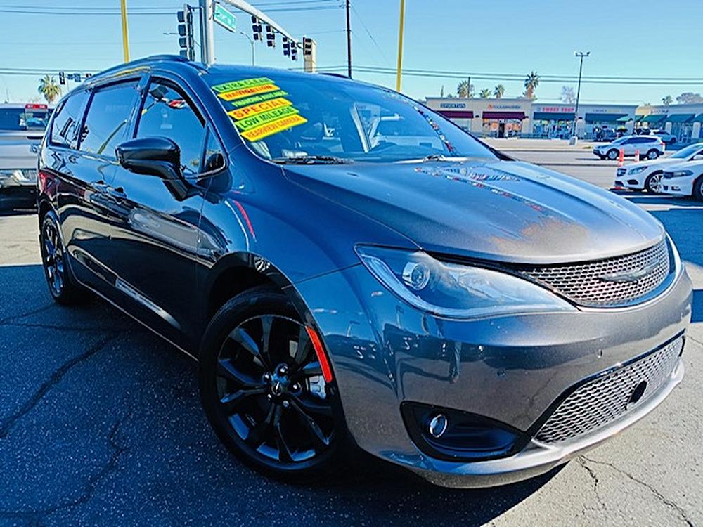 2019 Chrysler Pacifica Touring L Plus