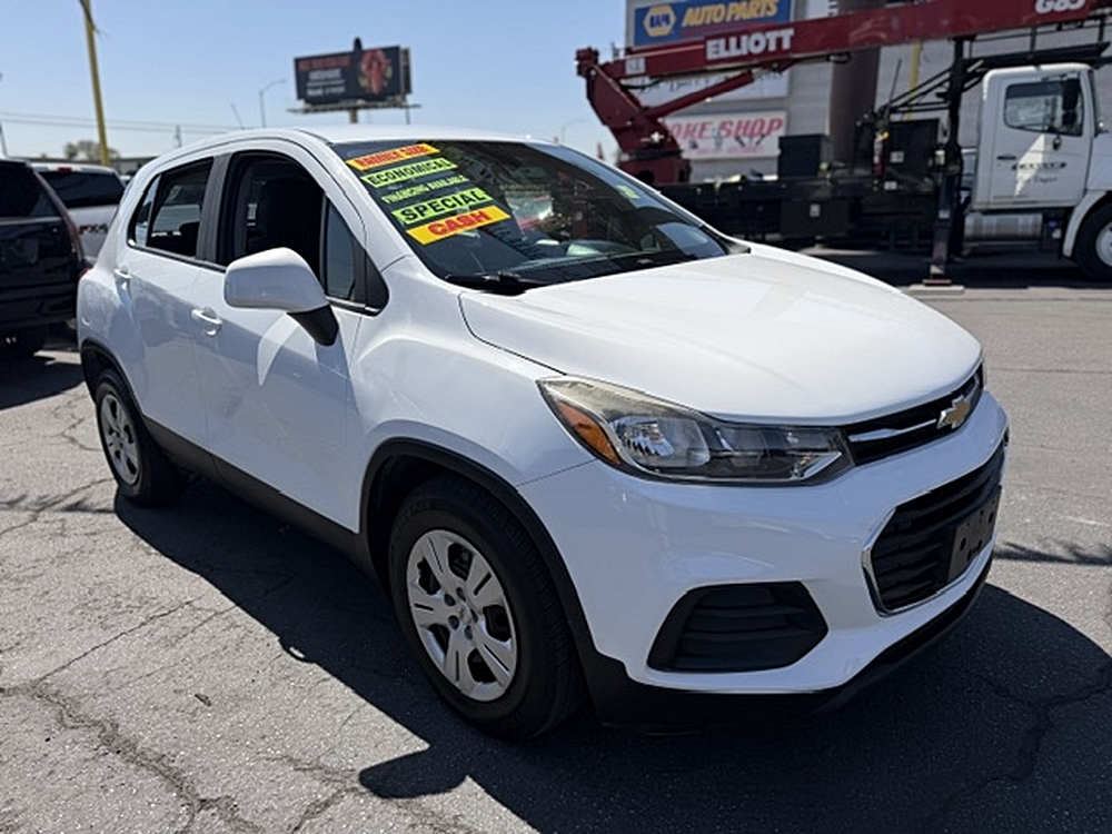 2017 Chevrolet Trax LS's photo
