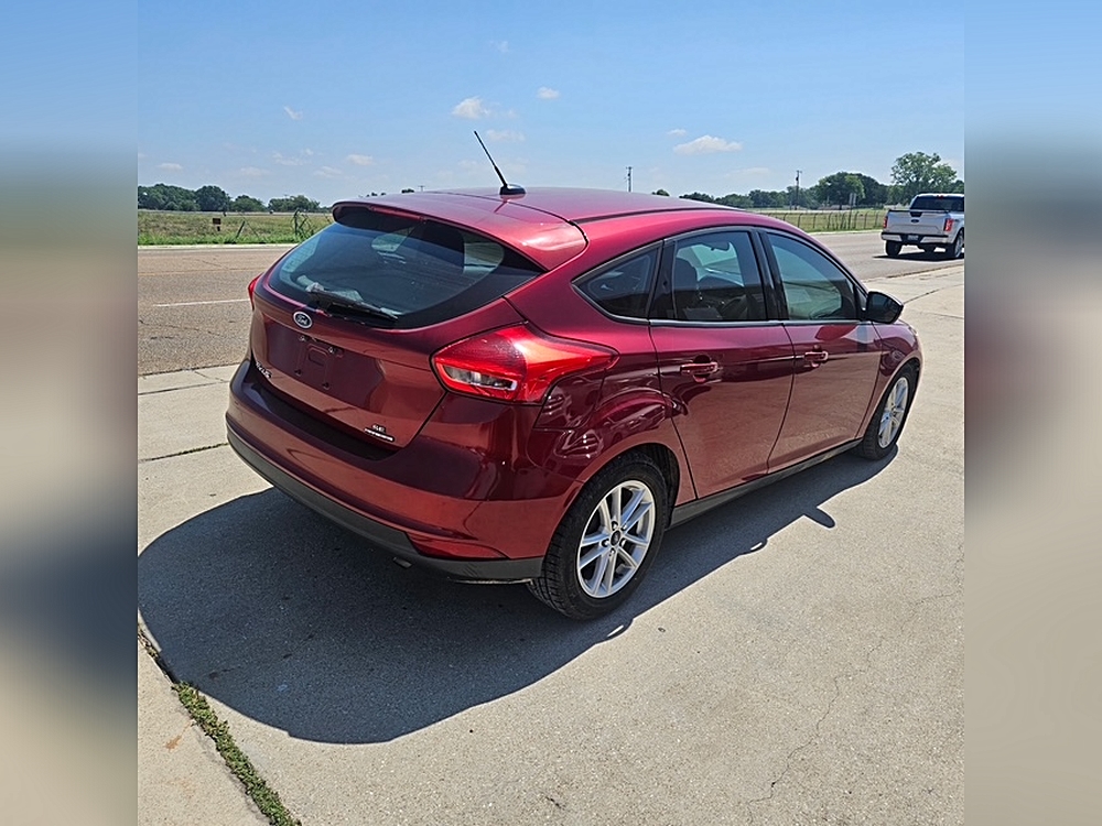 2003 Ford Focus SE - Photo 11