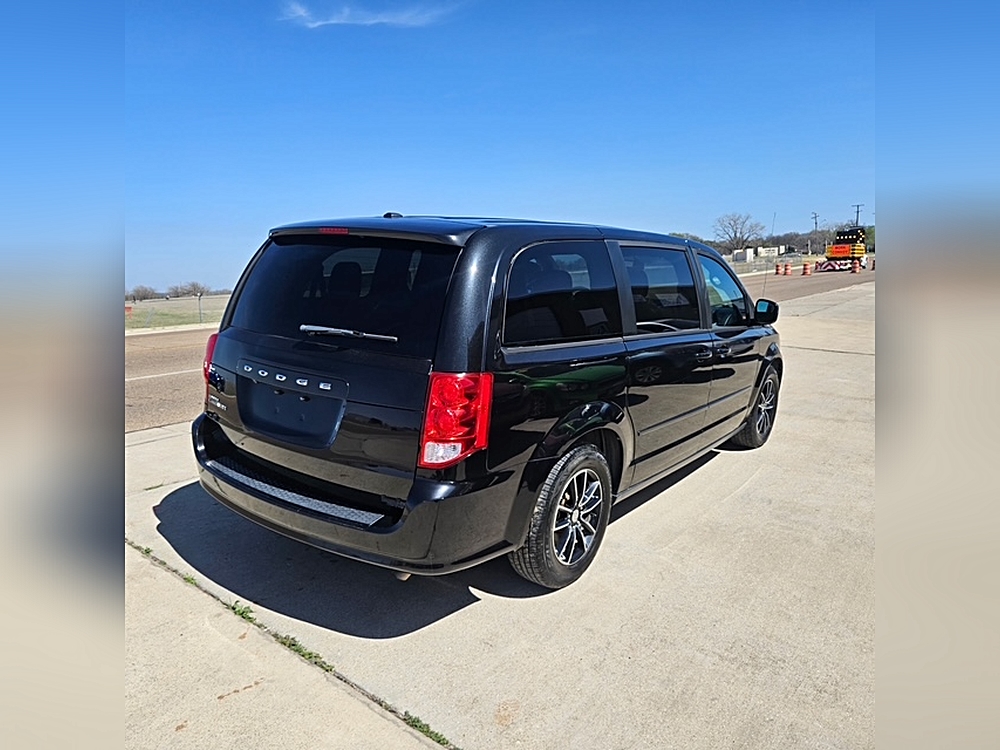 2016 Dodge Grand Caravan SXT Plus - Photo 6
