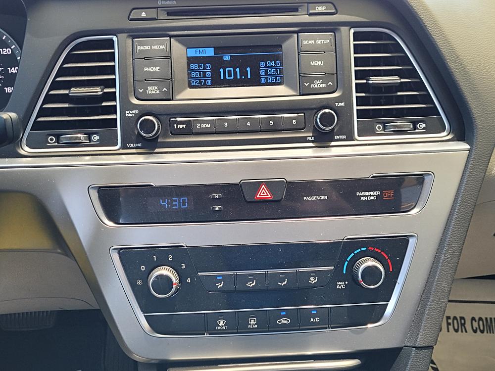 2015 Hyundai Sonata SE - Photo 12