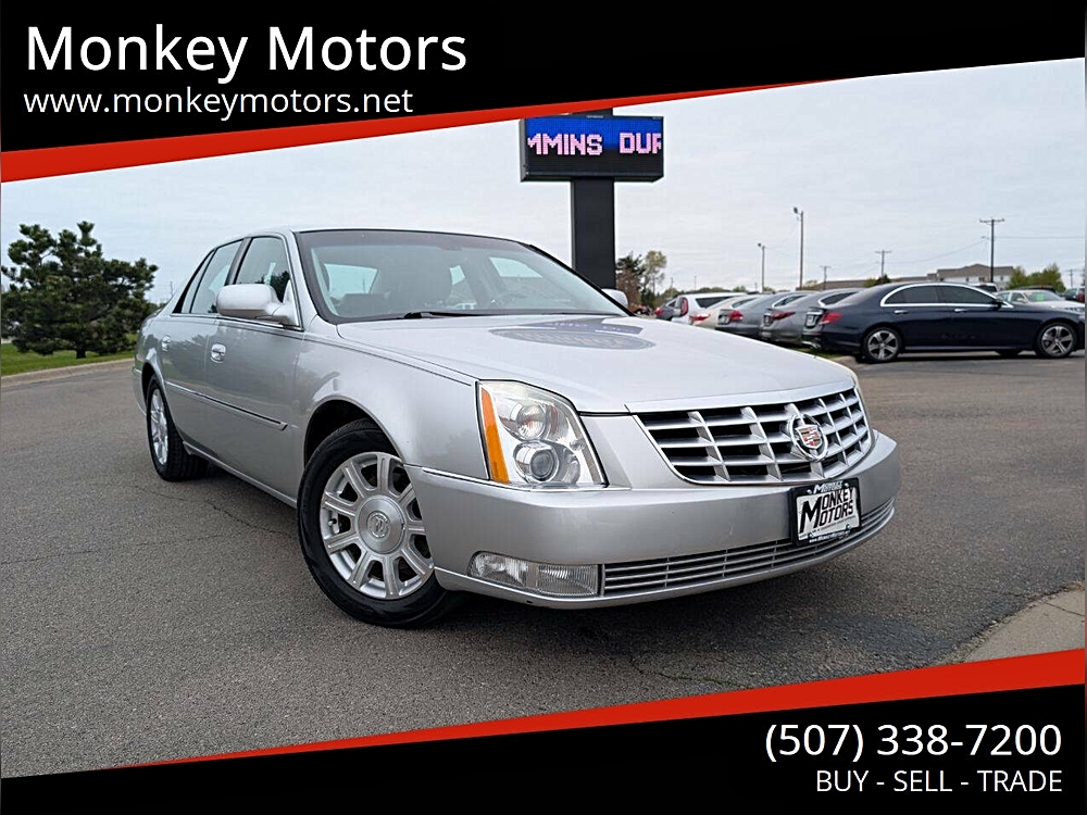 2011 Cadillac DTS 4.6L V8 4dr Sedan
