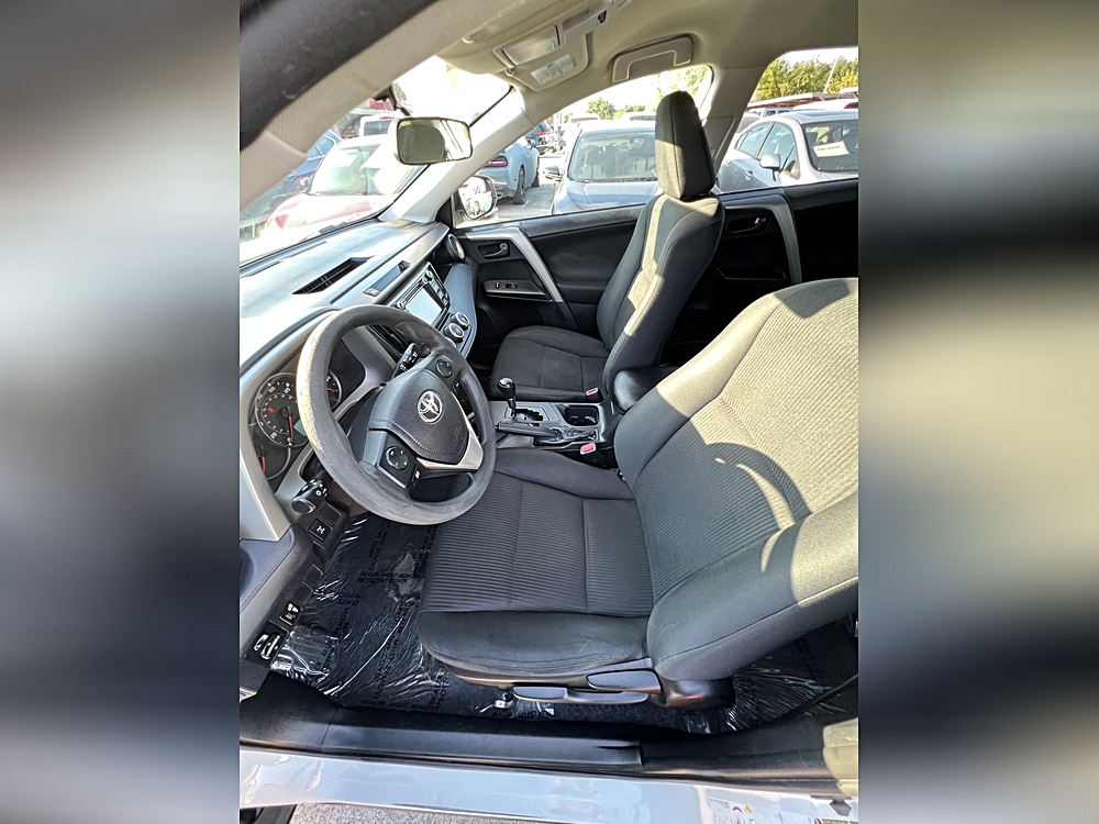 2015 Toyota RAV4 Limited - Photo 32