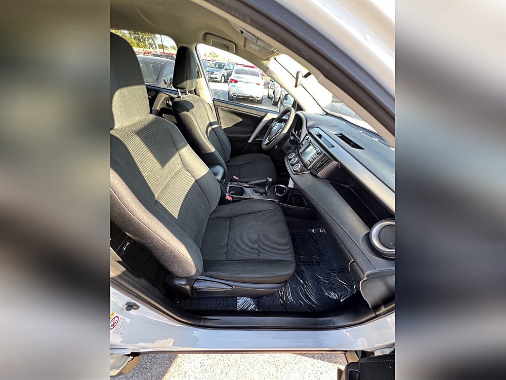 2015 Toyota RAV4 Limited - Photo 29