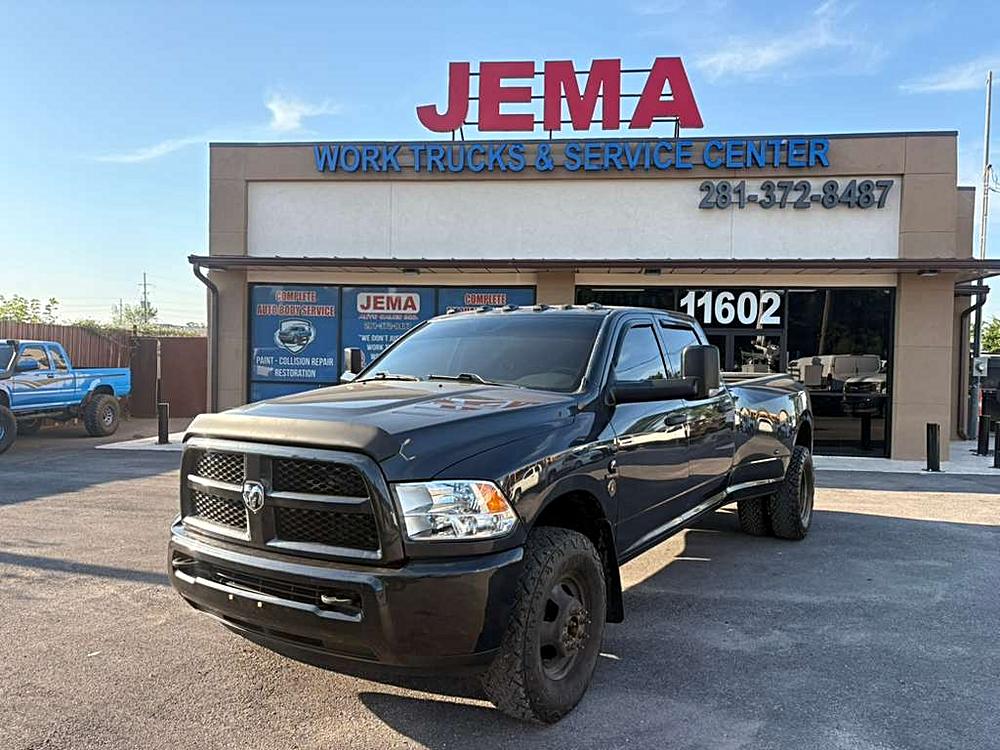 2017 RAM 3500 Tradesman Crew Cab LWB's photo