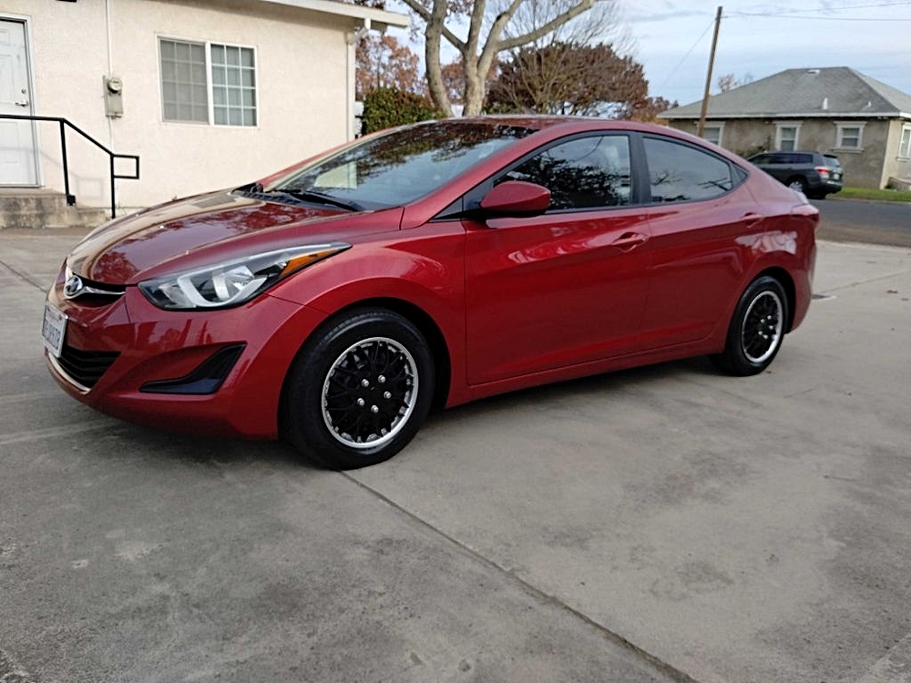 2016 Hyundai Elantra SE's photo