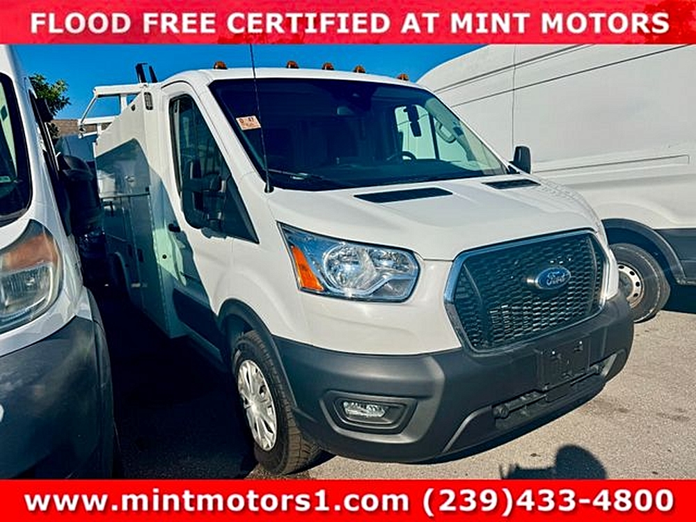 2022 Ford Transit Cutaway Base's photo