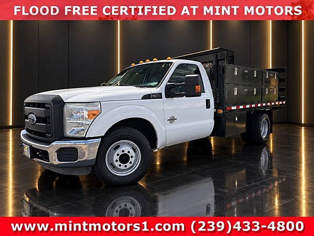 2015 Ford F-350 Super Duty Chassis Cab
