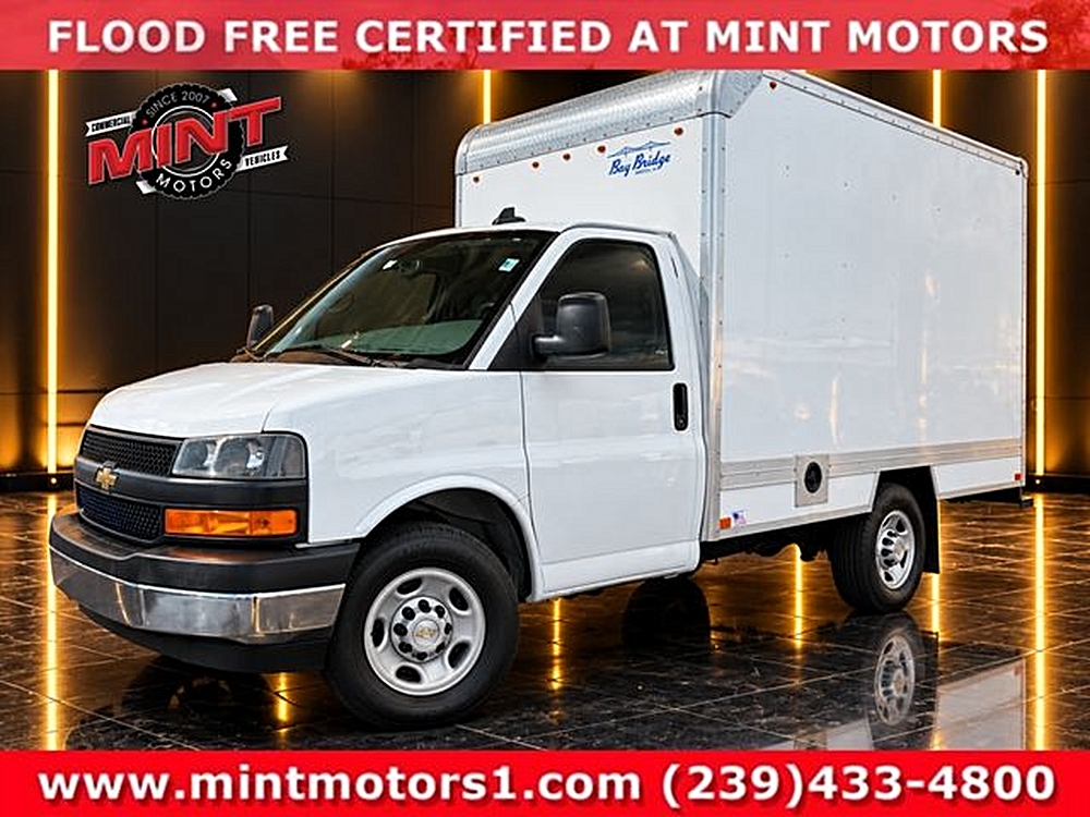 2022 Chevrolet Express Cutaway