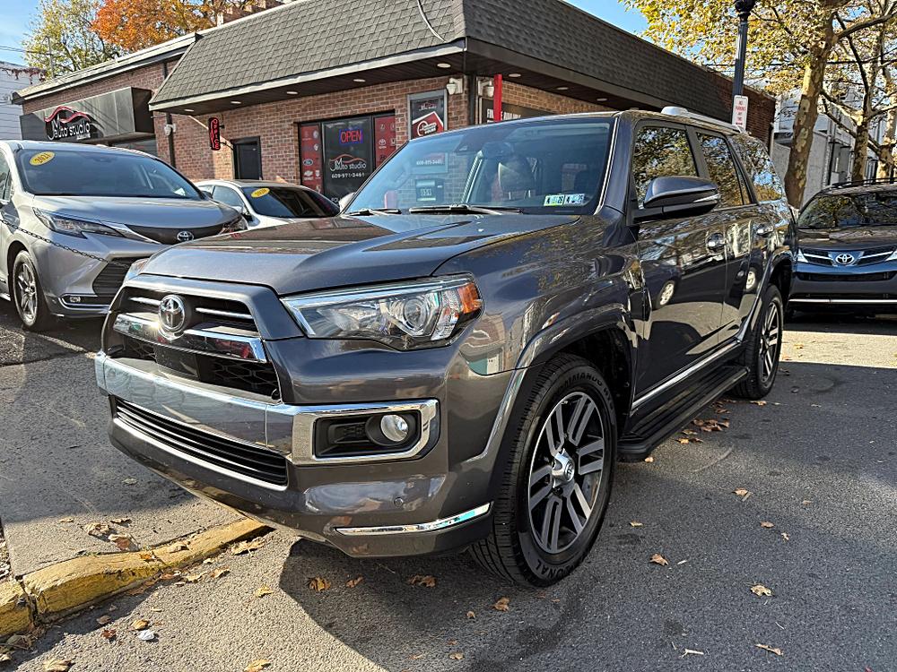 2020 Toyota 4Runner Limited's photo