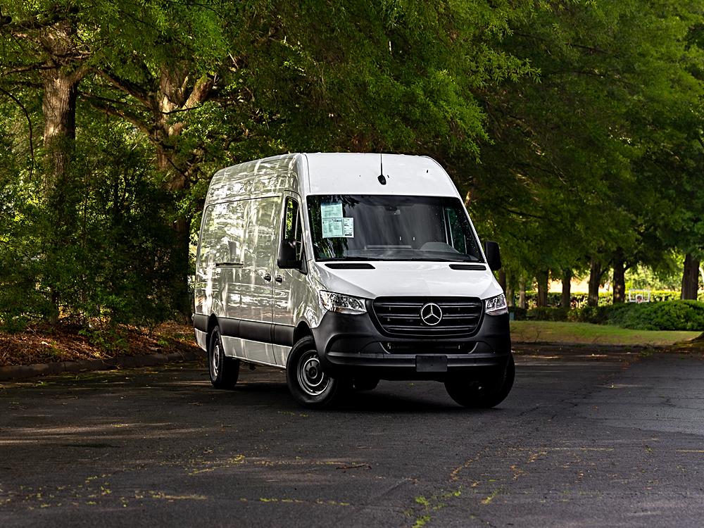 2022 Mercedes-Benz Sprinter 2500 Gas 170 WB High Roof's photo