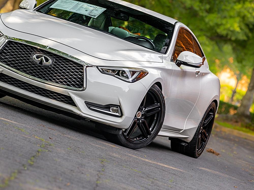 2017 INFINITI Q60 Coupe Premium - Photo 28