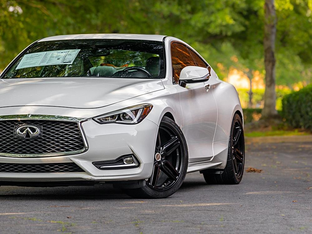 2017 INFINITI Q60 Coupe Premium - Photo 32
