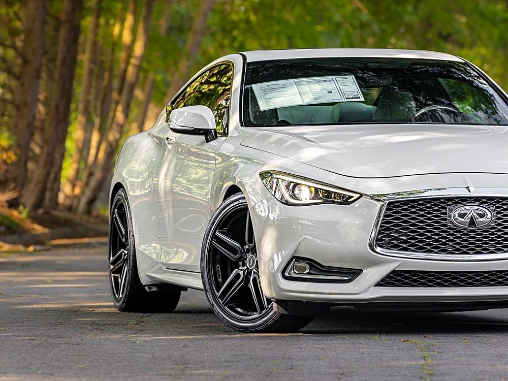 2017 INFINITI Q60 Coupe Premium - Photo 31
