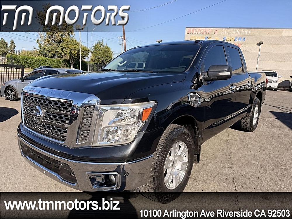 2017 Nissan Titan