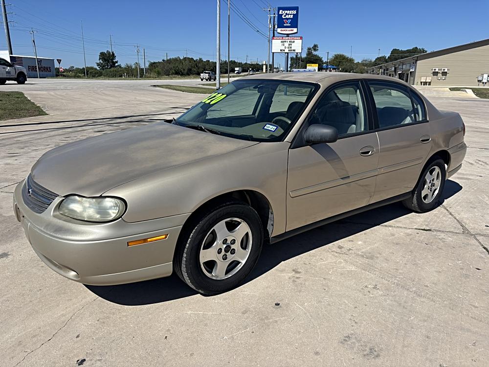 2004 Chevrolet Classic Base
