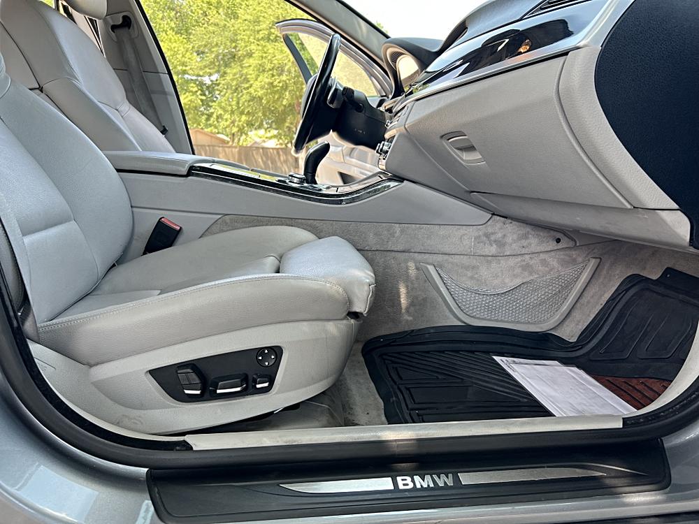 2011 BMW 5 Series 535i - Photo 24