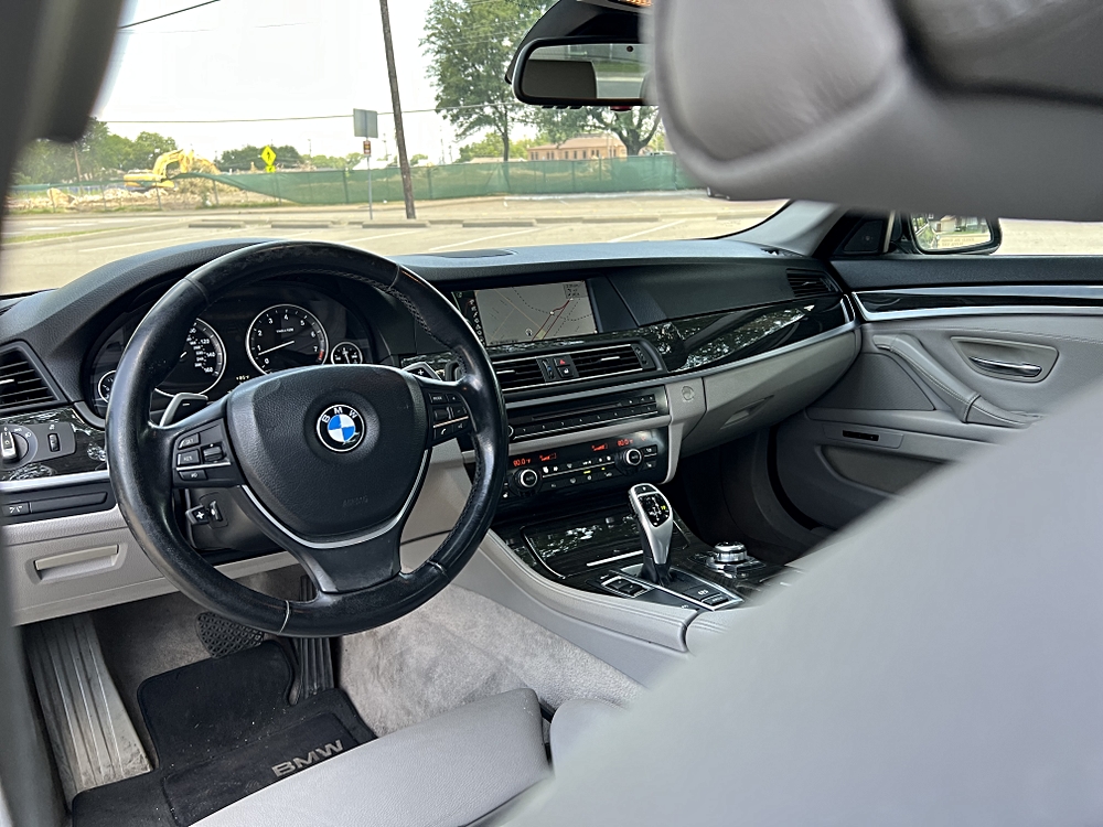 2011 BMW 5 Series 535i - Photo 28