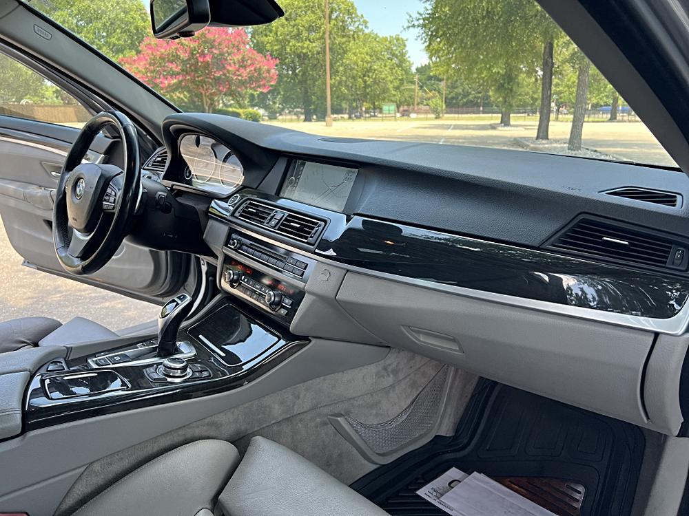 2011 BMW 5 Series 535i - Photo 25