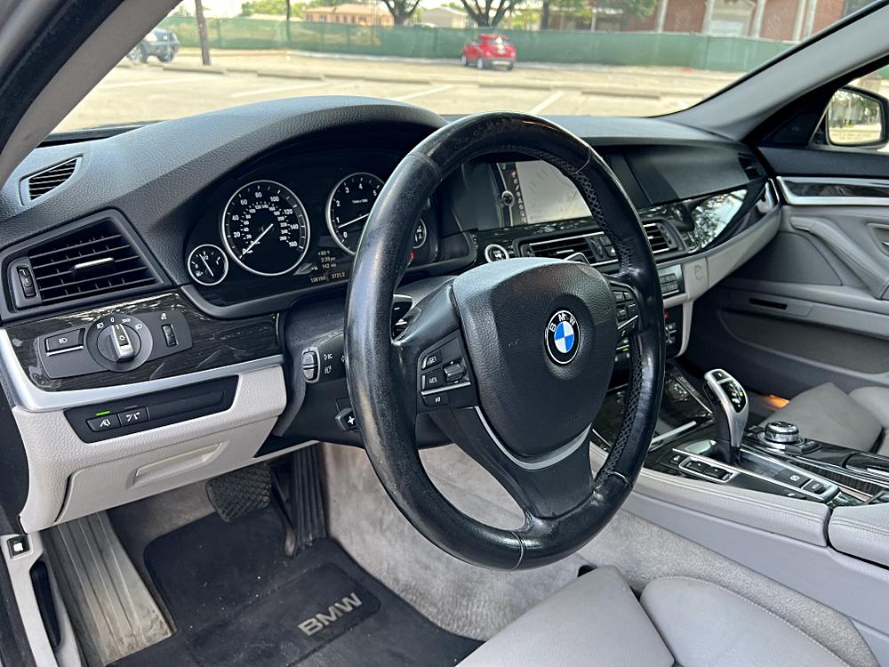 2011 BMW 5 Series 535i - Photo 29