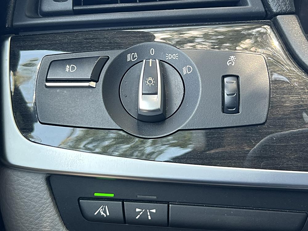 2011 BMW 5 Series 535i - Photo 37