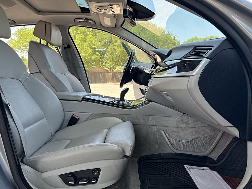 2011 BMW 5 Series 535i - Photo 23