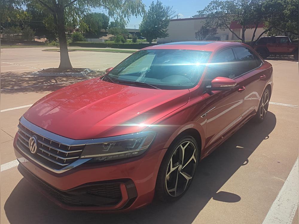 2020 Volkswagen Passat 2.0T R-Line Auto's photo