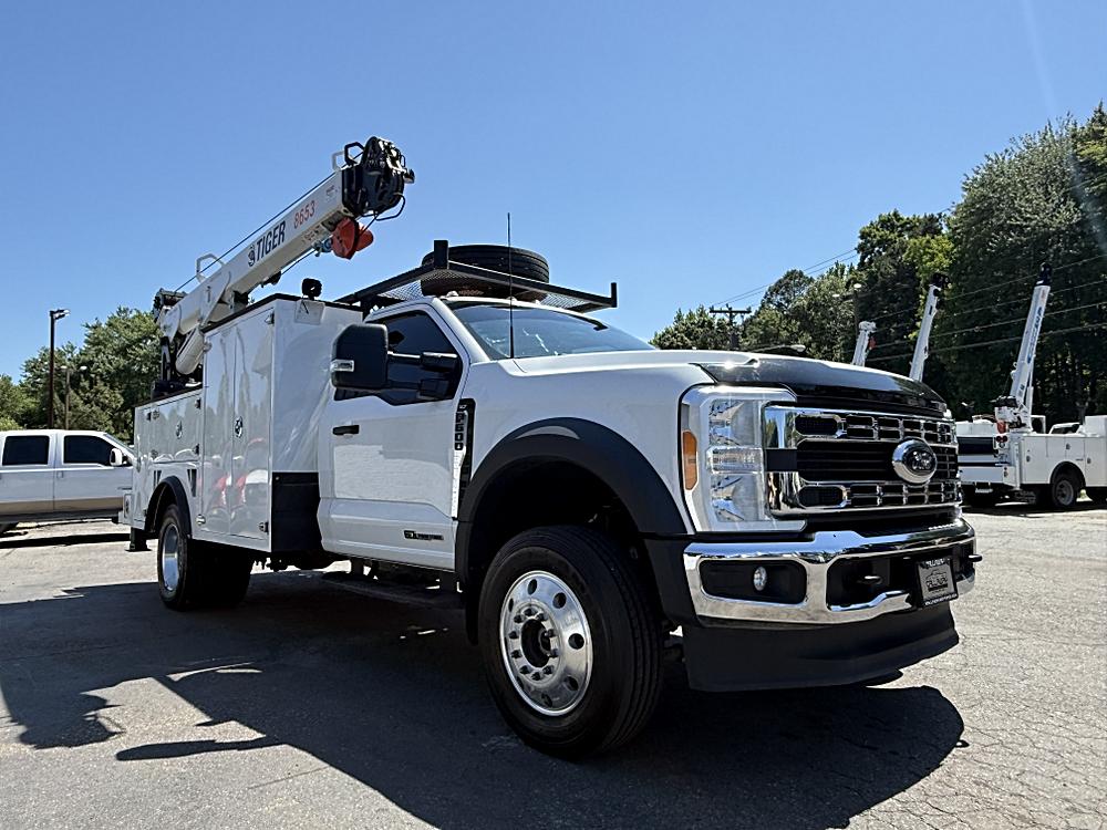 2023 Ford F-600 XLT 4x4 Regular Cab 169-In DRW's photo