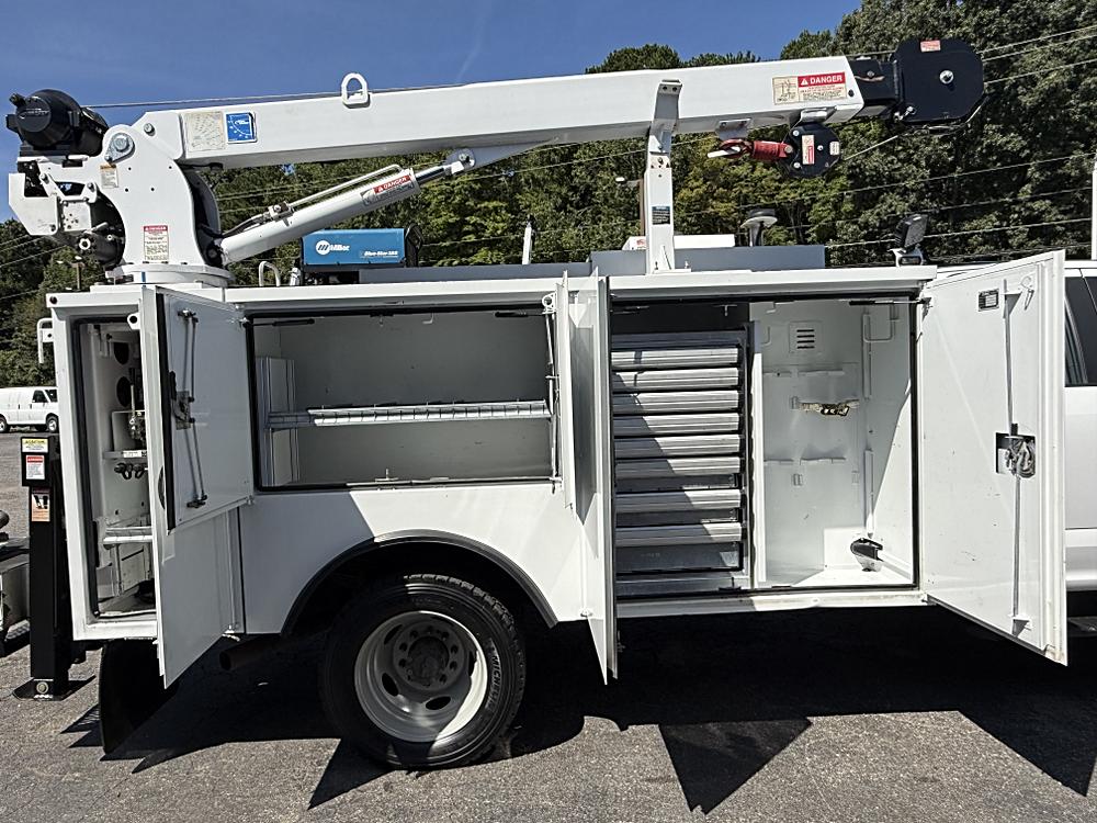 2022 Ford F-550 Super Duty Chassis Cab - Photo 24